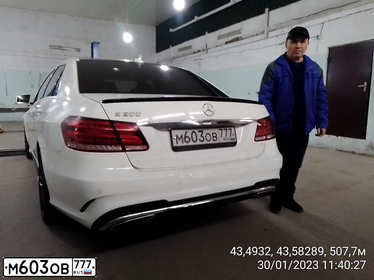 Фото автомобиля MERCEDES-BENZ E200, 2015 — госномер М363МЕ07