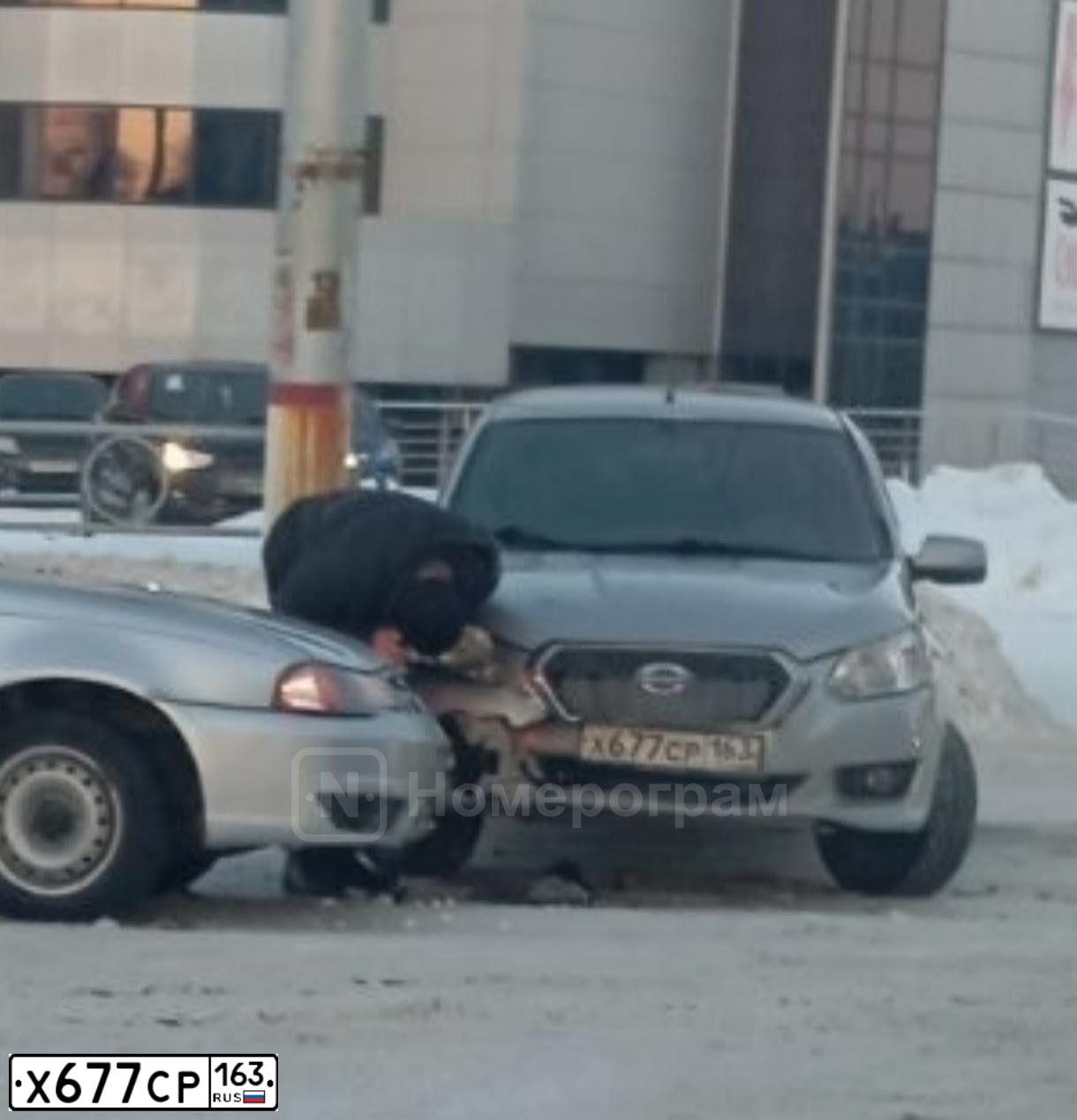 Фото автомобиля DATSUN ON-DO, 2017 — госномер Х677СР163. Цвет: Серебристый
