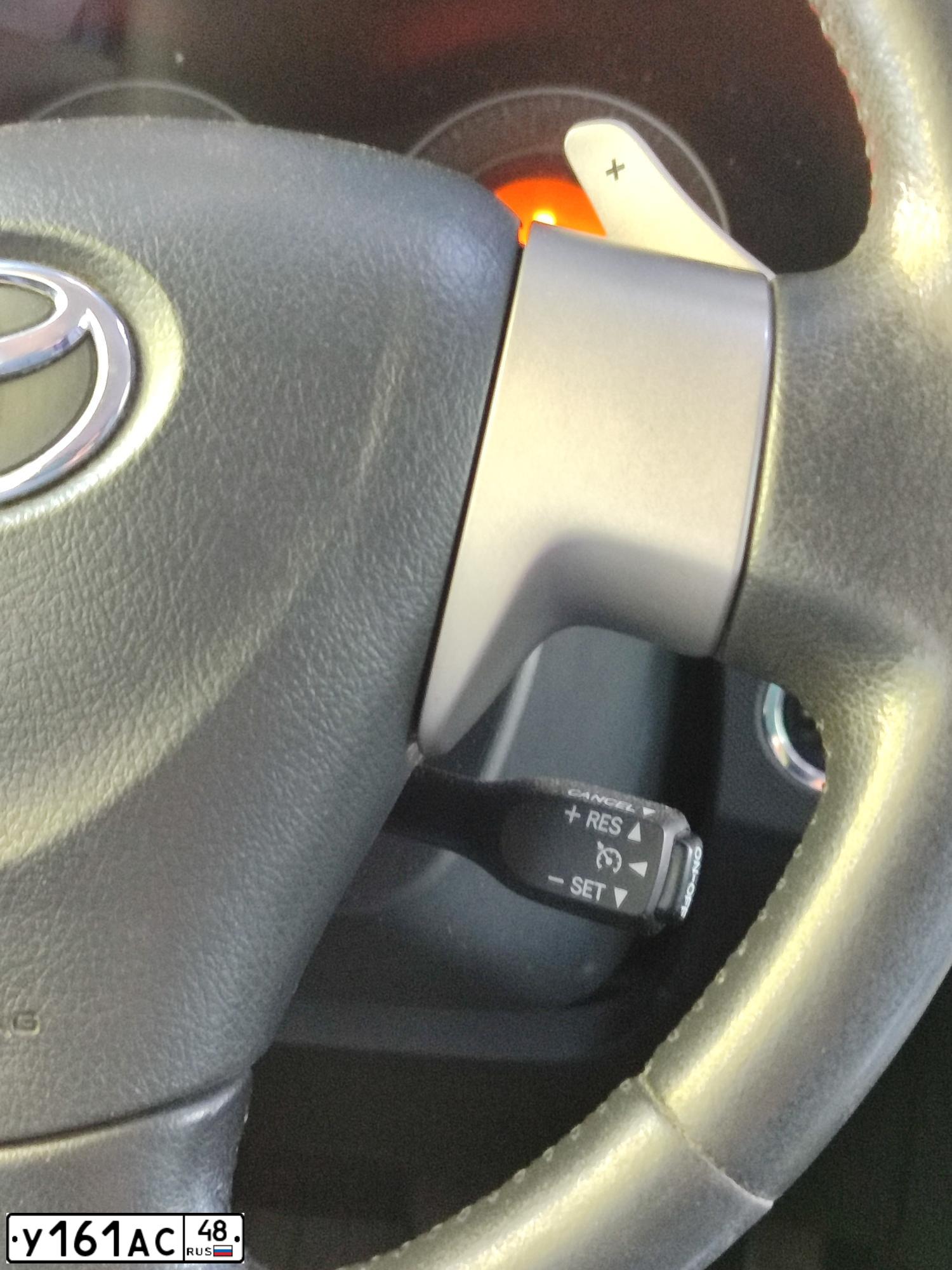 Фото автомобиля TOYOTA AURIS, 2008 — госномер У161АС48. Цвет: ЧЕРНЫЙ