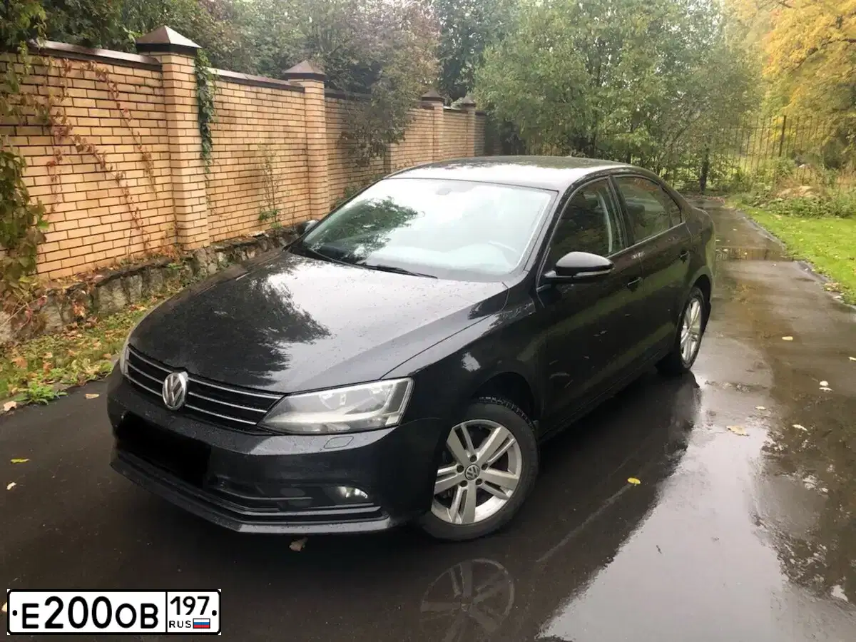 Фото автомобиля VOLKSWAGEN JETTA, 2014 — госномер Р428СМ799. Цвет: ЧЕРНЫЙ