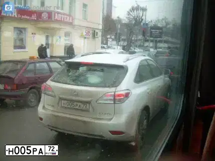 Фото автомобиля LEXUS RX, 2010 — госномер С915КЕ72. Цвет: Белый