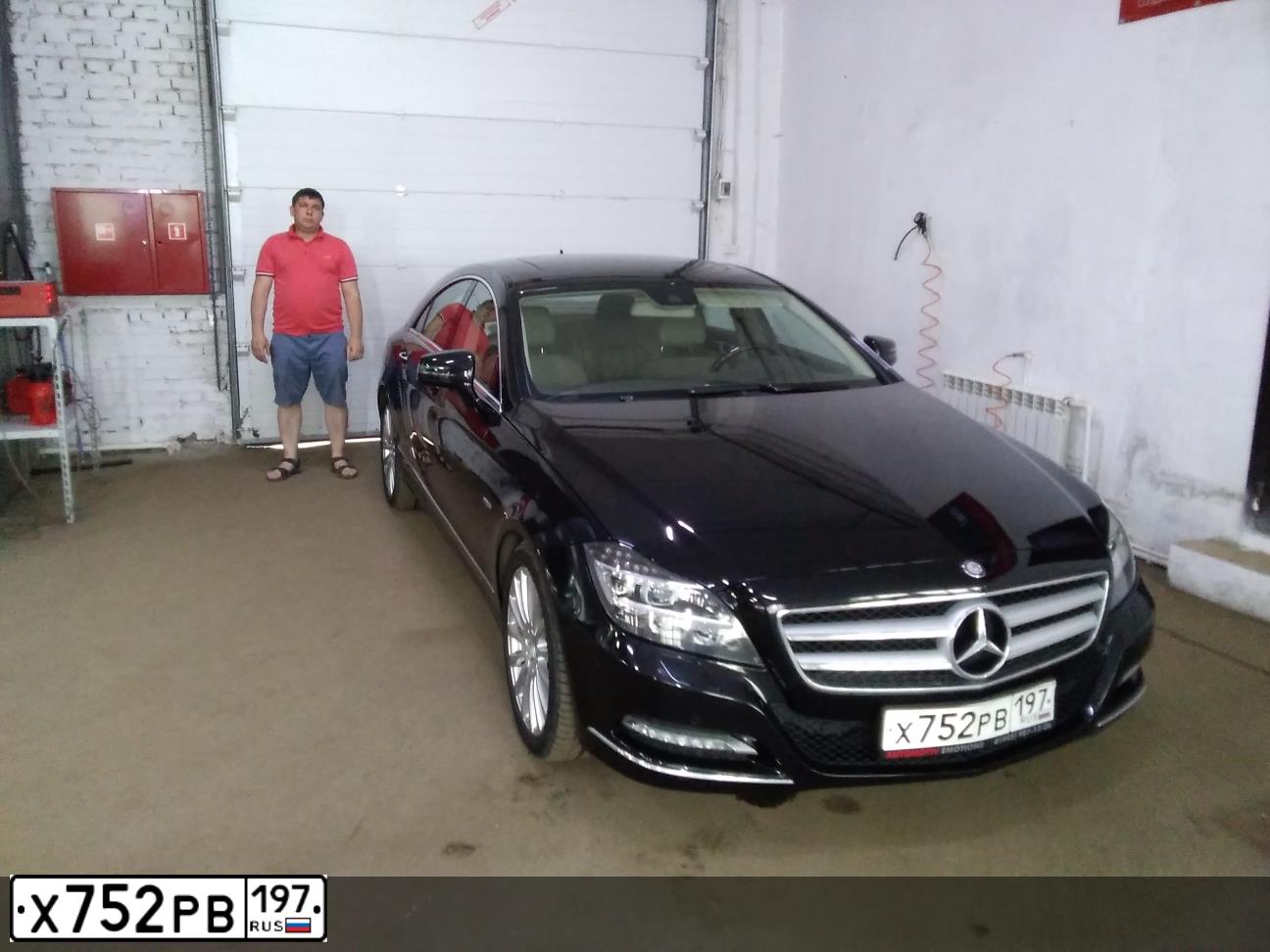 Фото автомобиля MERCEDES CLS-KLASSE, 2011 — госномер Х752РВ197. Цвет: ЧЕРНЫЙ