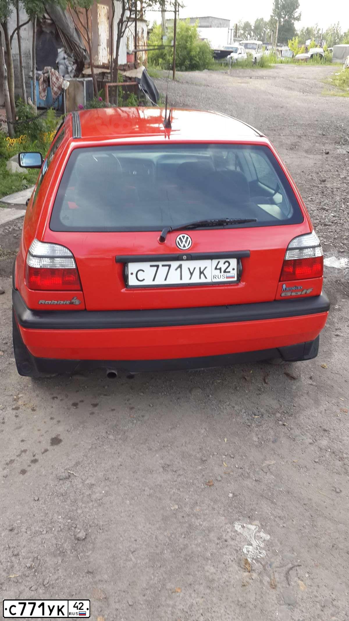 Фото автомобиля VOLKSWAGEN GOLF, 1997 — госномер О840УО97. Цвет: КРАСНЫЙ