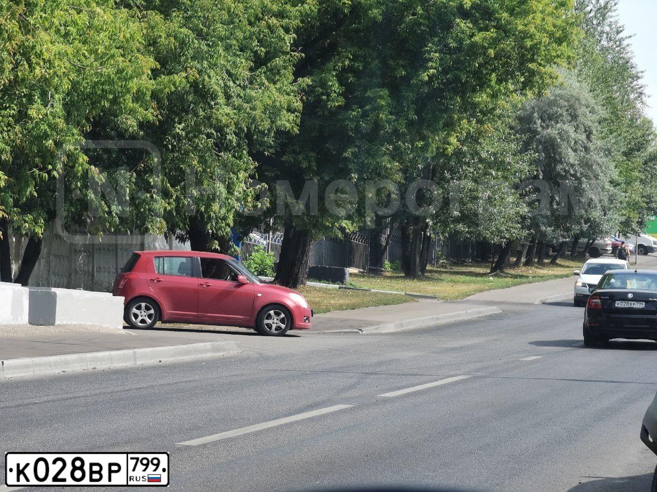 Фото автомобиля SKODA OCTAVIA, 2017 — госномер Р234НТ70. Цвет: ЧЕРНЫЙ