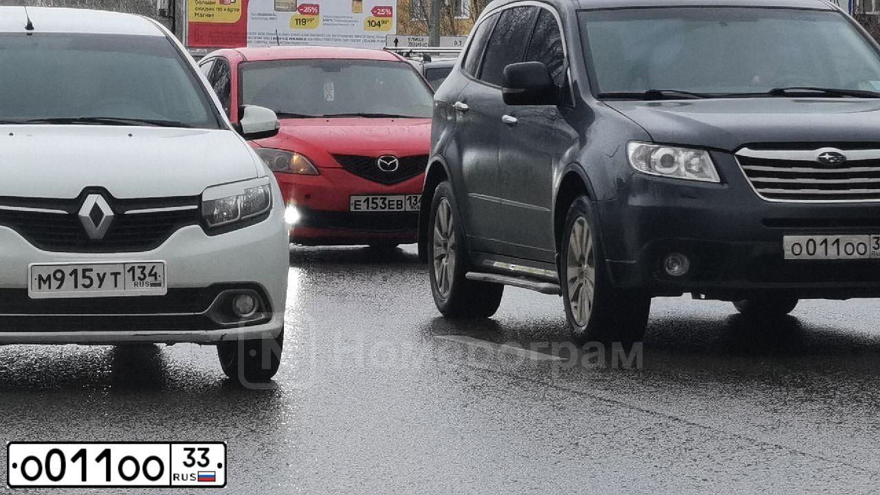Фото автомобиля HYUNDAI I SONATA, 2005 — госномер О011ОО33. Цвет: ЧЕРНЫЙ