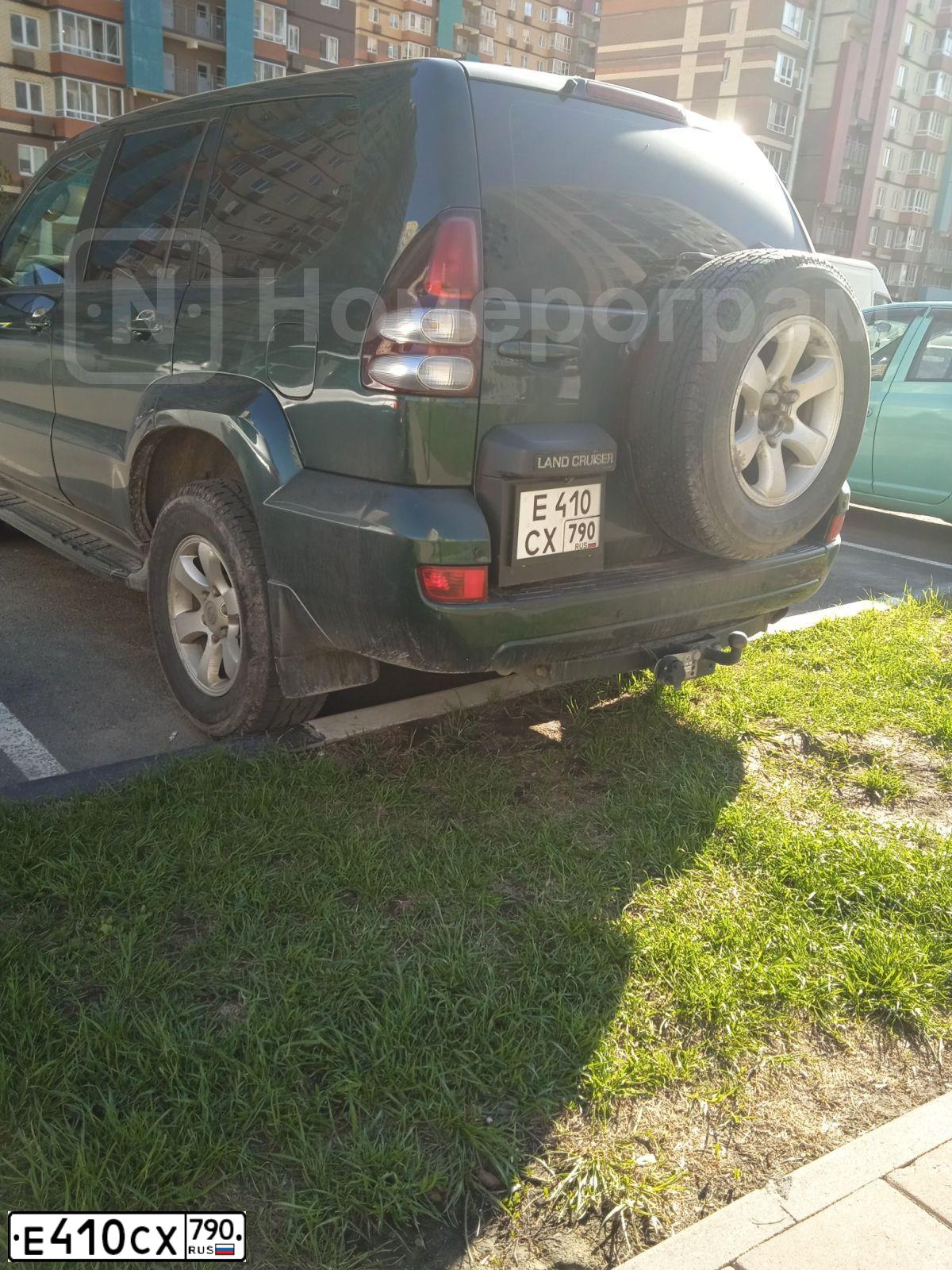 Фото автомобиля TOYOTA LAND CRUISER 120, 2007 — госномер С026РО797. Цвет: Темно-зеленый