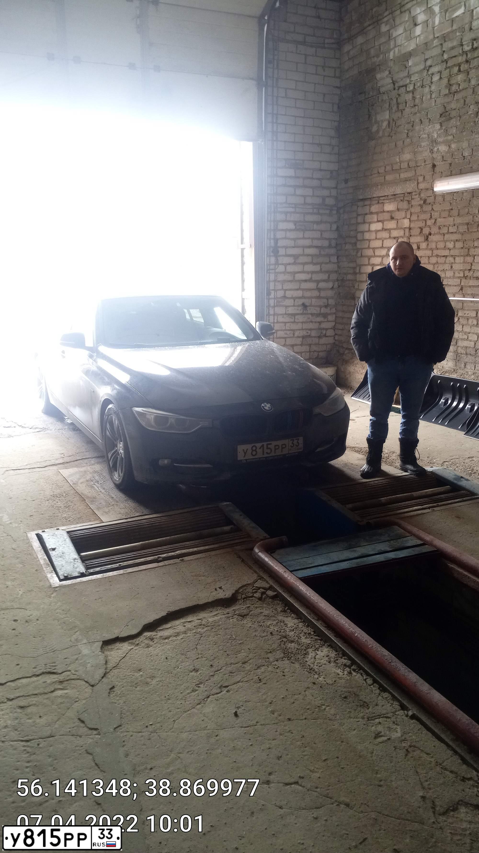 Фото автомобиля BMW SERIE 3, 2013 — госномер У421ТВ33. Цвет: ЧЕРНЫЙ