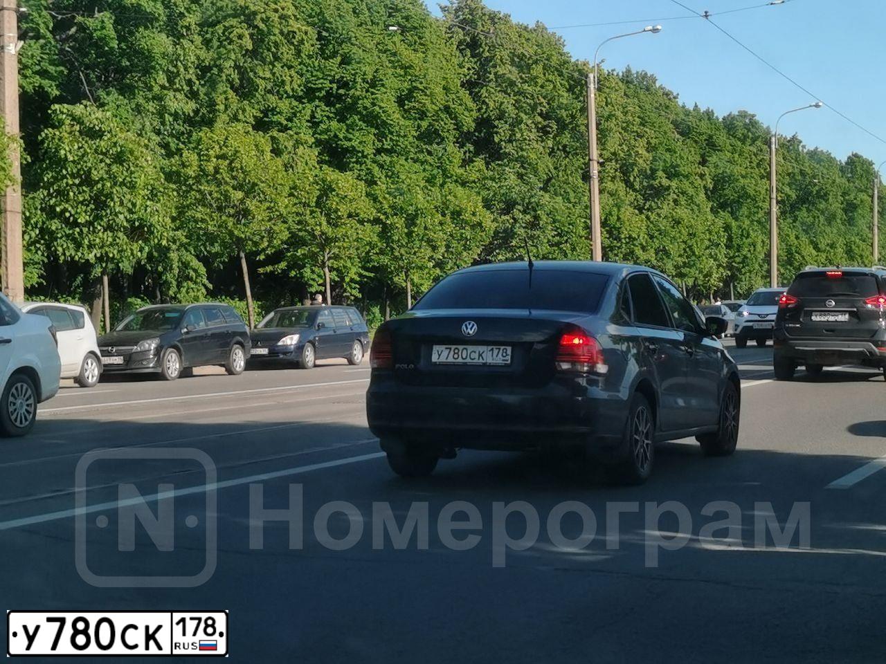 Фото автомобиля VOLKSWAGEN POLO, 2016 — госномер Н098ВХ10. Цвет: ЧЕРНЫЙ