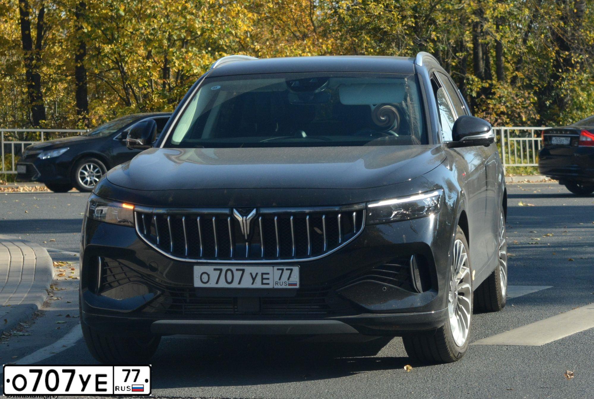 Фото автомобиля PORSCHE CAYENNE, 2020 — госномер А381ХВ790. Цвет: ЧЕРНЫЙ