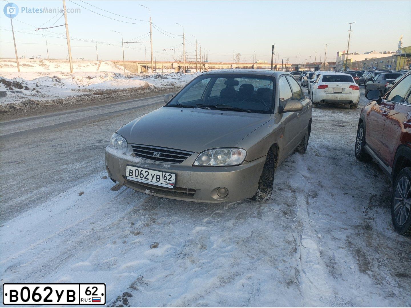 Фото автомобиля KIA SPECTRA, 2007 — госномер В062УВ62. Цвет: ЗОЛОТИСТО-БЕЖЕВЫЙ