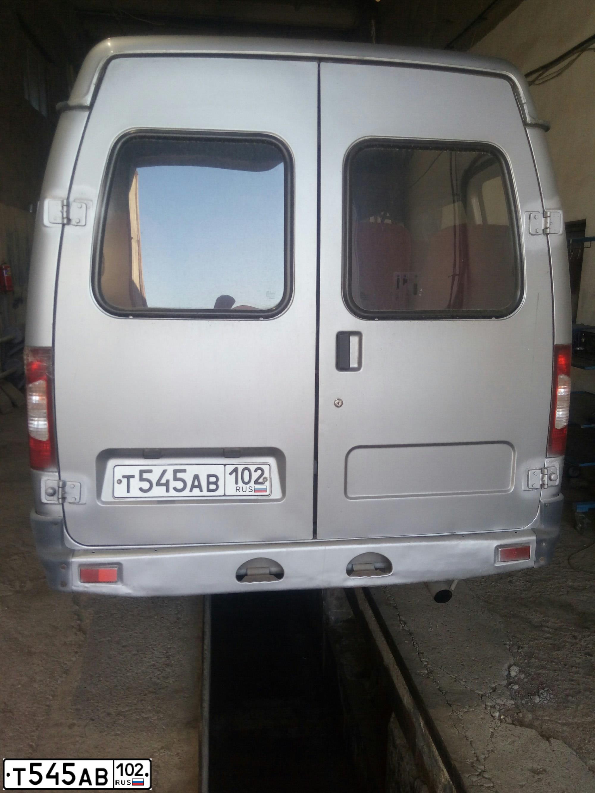 Фото автомобиля GAZ 3221 EL, 2010 — госномер С758ОУ797. Цвет: серебристый