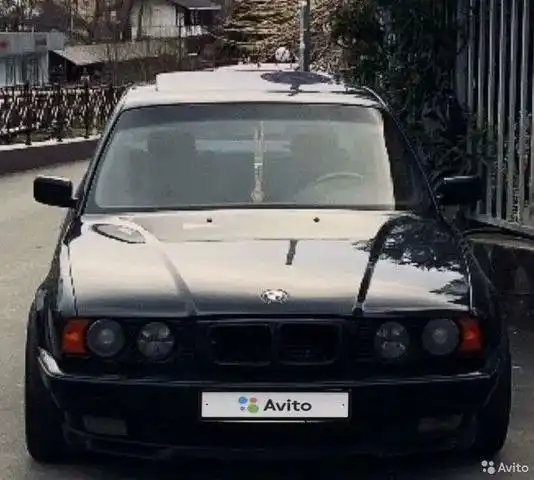 Фото автомобиля BMW 525, 1992 — госномер О068АС180. Цвет: СЕРЕБРИСТО-ЧЕРНЫЙ