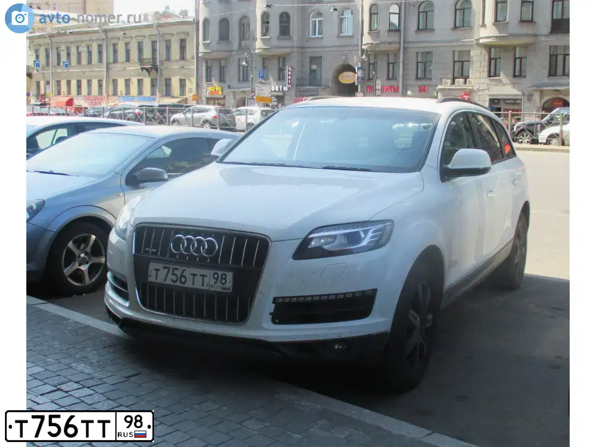 Фото автомобиля AUDI Q7, 2013 — госномер Т756ТТ98. Цвет: БЕЛЫЙ