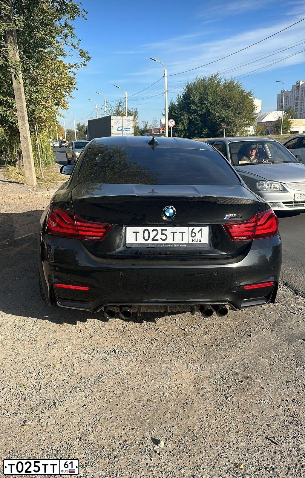 Фото автомобиля AUDI A6, 2000 — госномер Т025ТТ61. Цвет: Серебристый