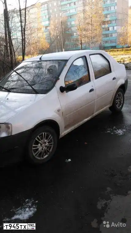 Фото автомобиля RENAULT LOGAN, 2007 — госномер О800АУ159. Цвет: Белый