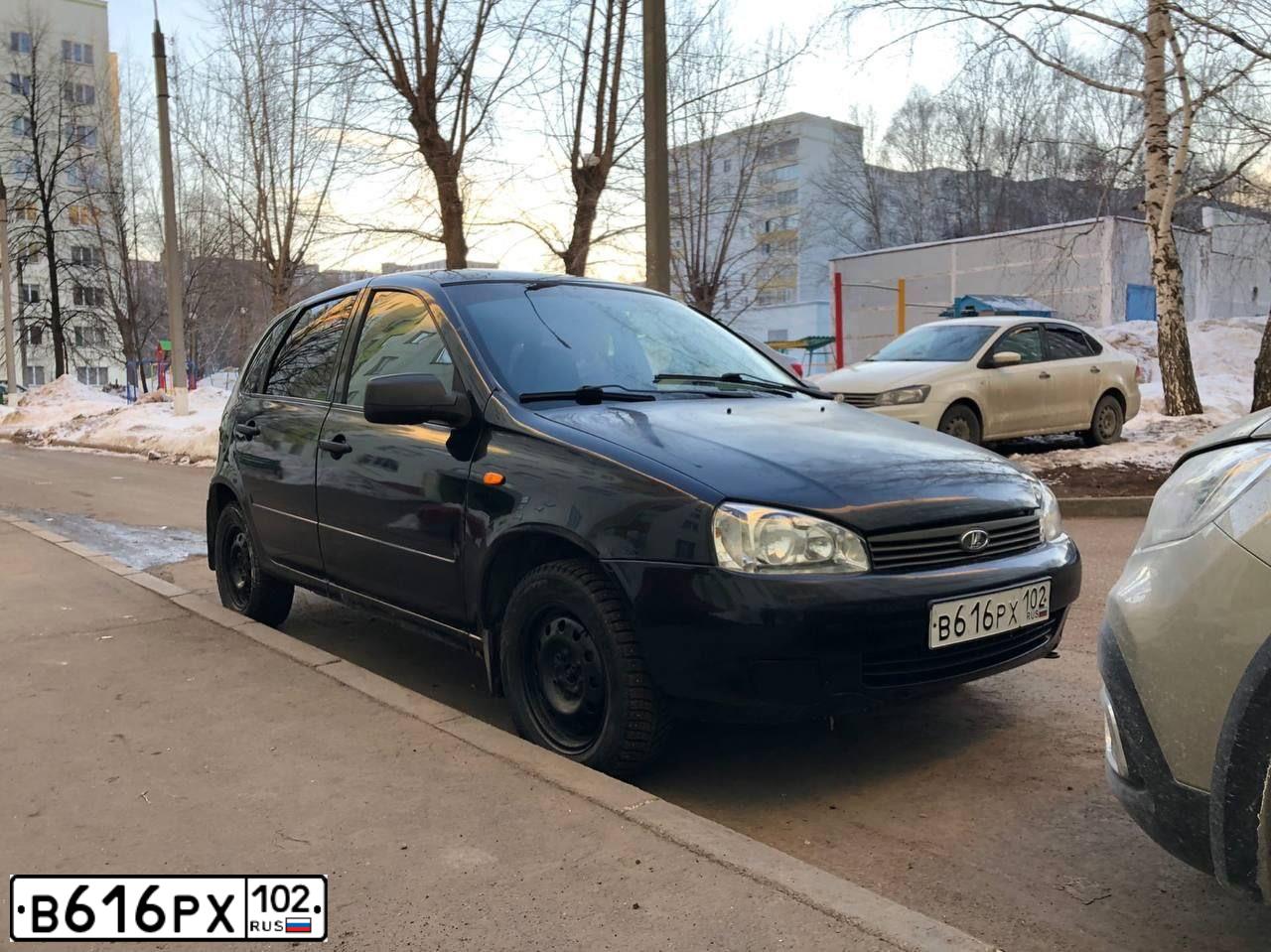 Фото автомобиля LADA 111930 LADA KALINA, 2010 — госномер М699ВТ702. Цвет: СИНЕ-ЧЕРНЫЙ