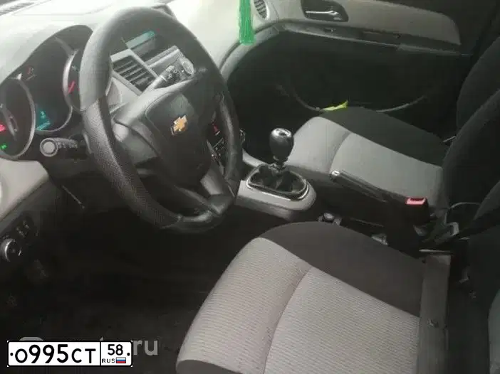 Фото автомобиля CHEVROLET CRUZE, 2011 — госномер М806КМ13. Цвет: ЧЕРНЫЙ МЕТАЛЛИК