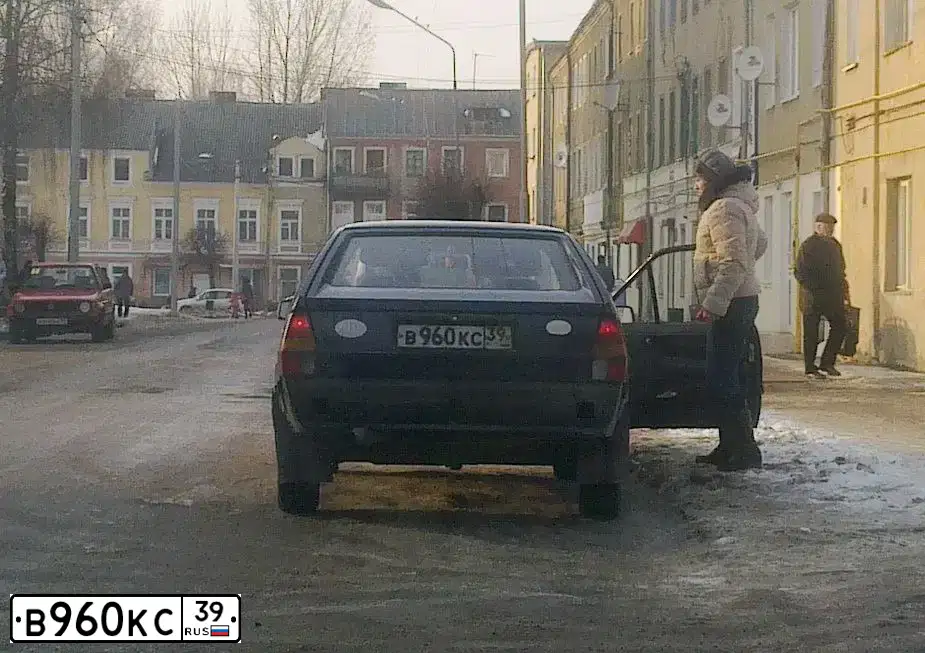 Фото автомобиля CHEVROLET LACETTI, 2012 — госномер С100ОР116. Цвет: СЕРЕБРИСТЫЙ