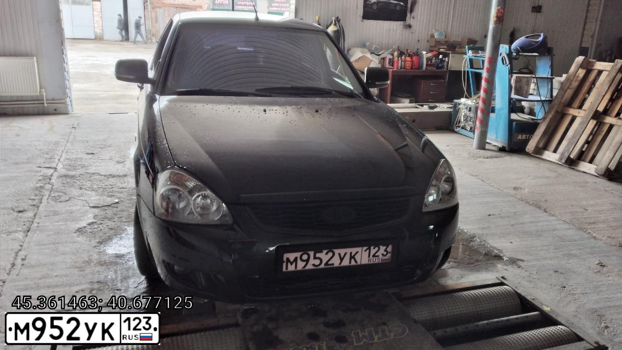 Фото автомобиля LADA 2170 PRIORA, 2012 — госномер М952УК123. Цвет: СИНЕ-ЧЕРНЫЙ