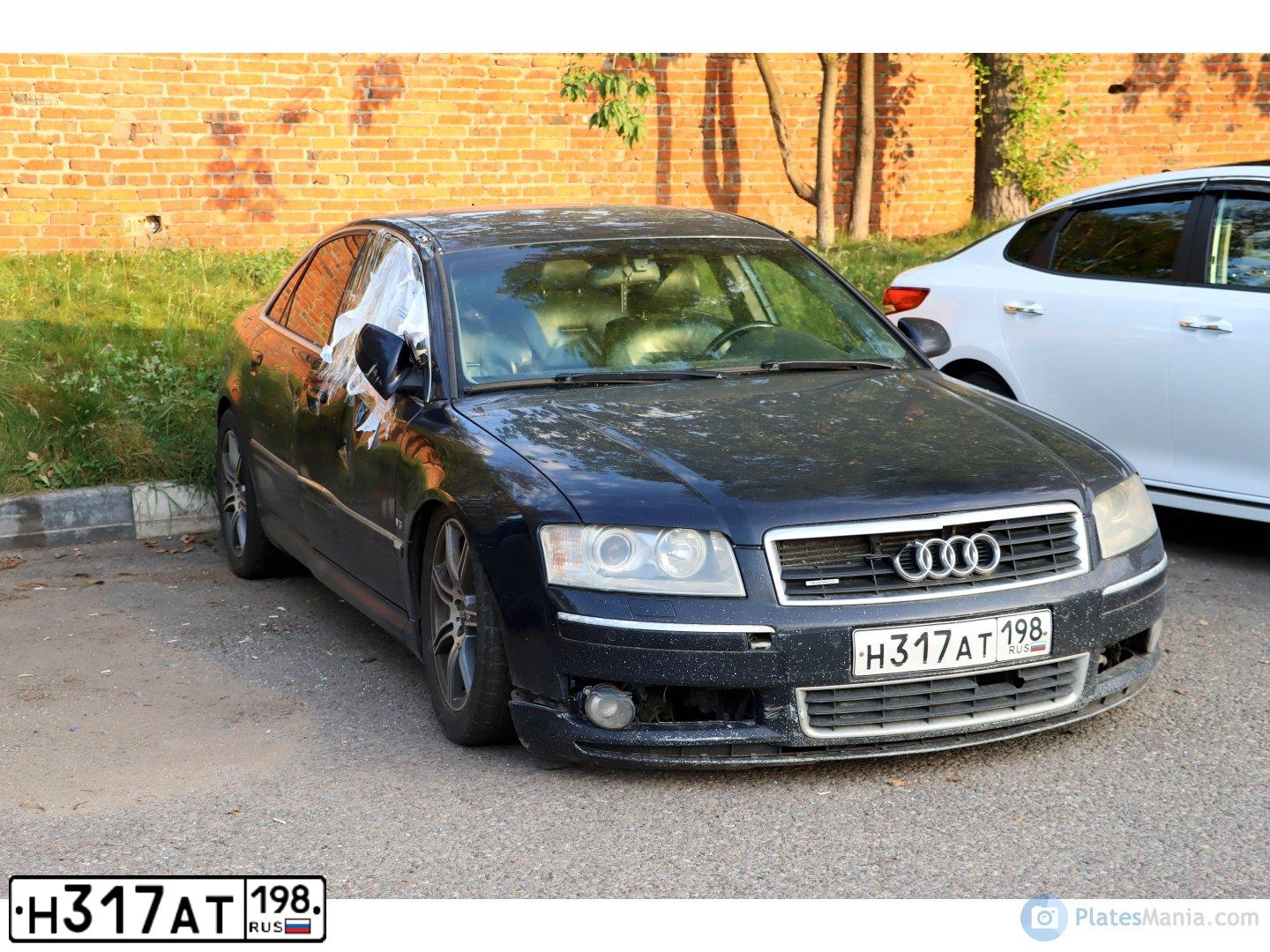 Фото автомобиля AUDI A8, 2003 — госномер А222ЕВ26. Цвет: СИНИЙ