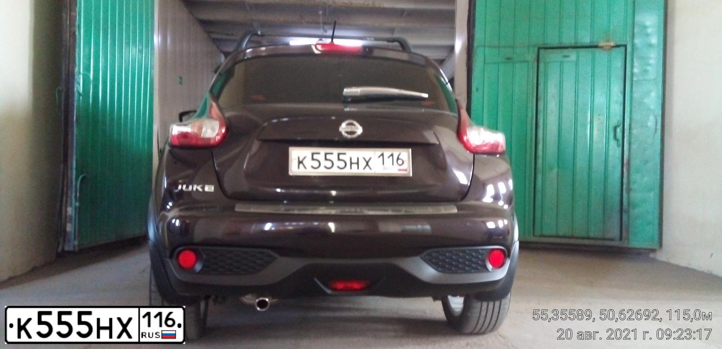 Фото автомобиля NISSAN JUKE, 2011 — госномер Е232СЕ716. Цвет: Белый