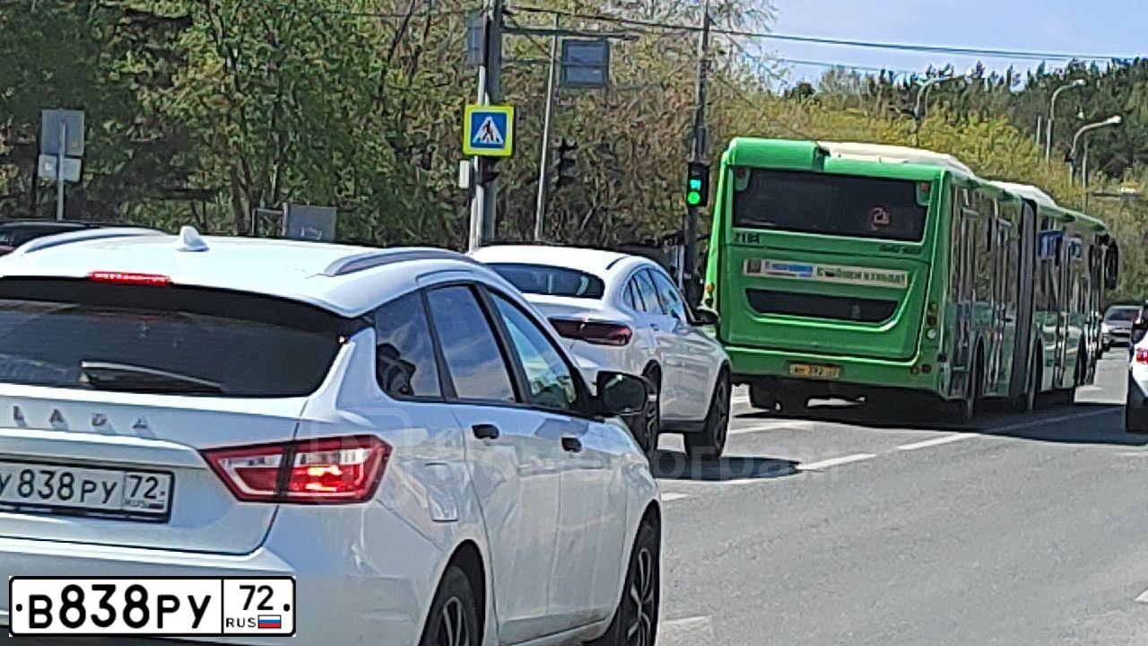 Фото автомобиля UAZ 3151 / HUNTER, 1998 — госномер В838РУ72. Цвет: БЕЛЫЙ