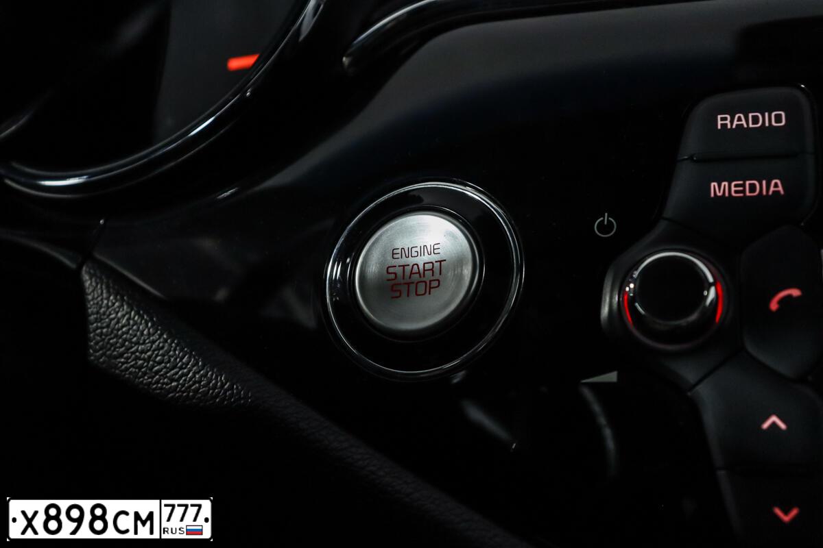 Фото автомобиля KIA CEE'D, 2016 — госномер С376ХО89. Цвет: синий