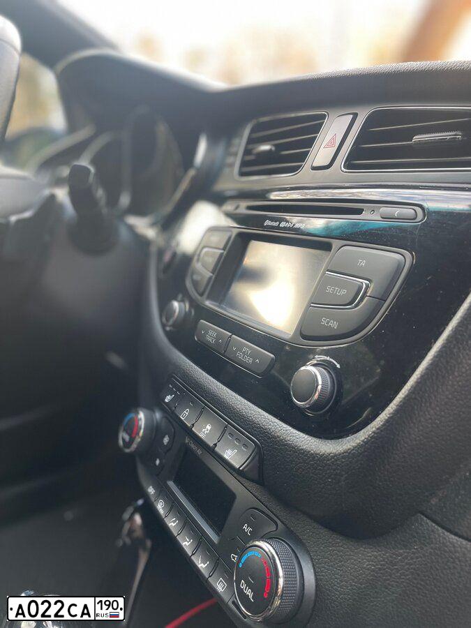 Фото автомобиля KIA CEE'D, 2013 — госномер Т086ТО161. Цвет: Оранжевый