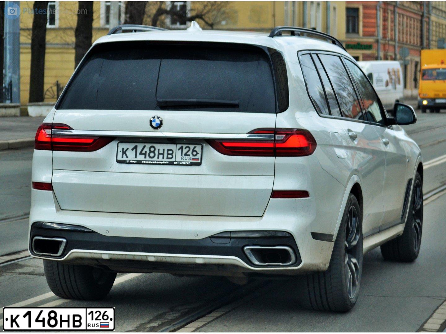 Фото автомобиля BMW X7, 2020 — госномер С532СО198. Цвет: Белый