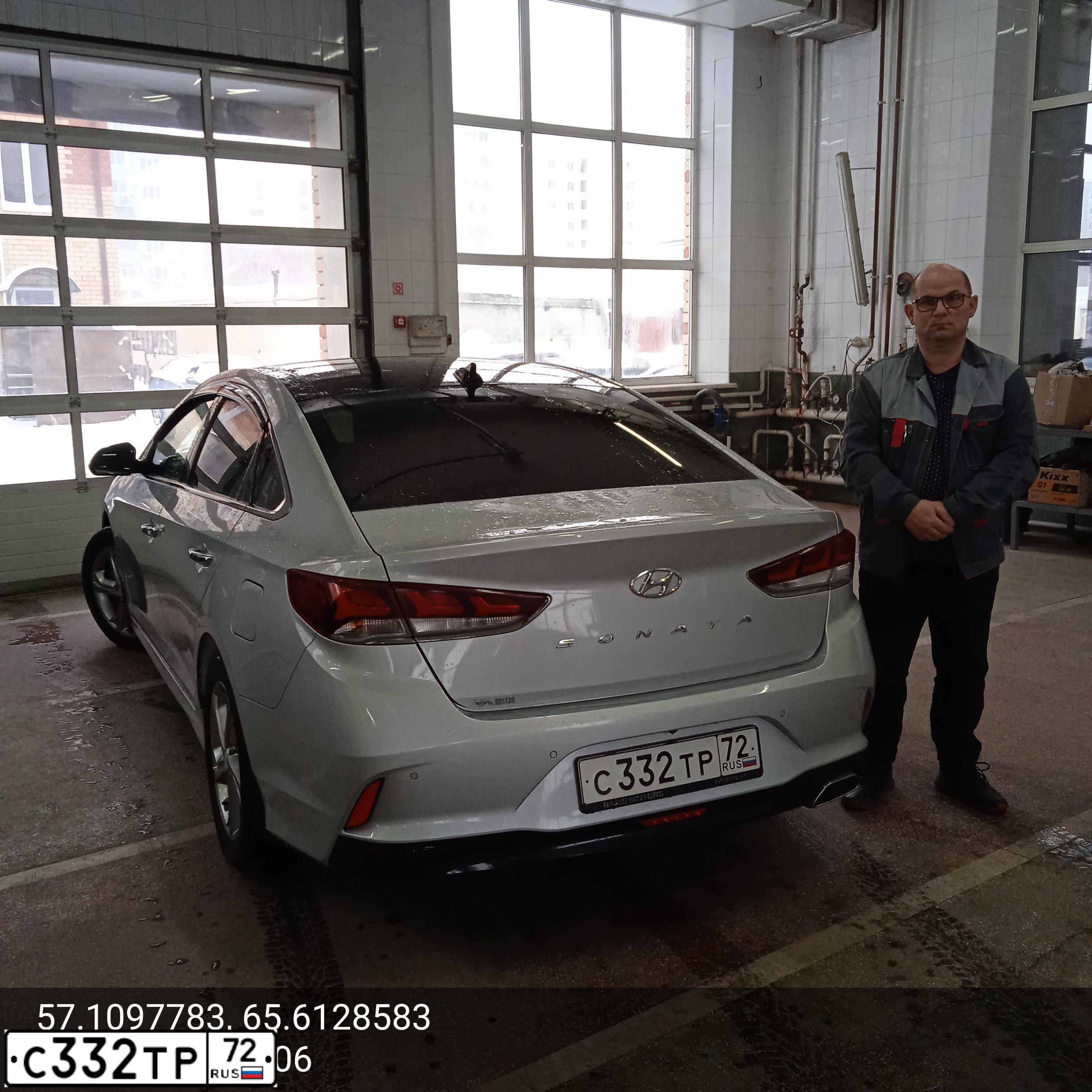 Фото автомобиля HYUNDAI SONATA, 2018 — госномер Х549УС72. Цвет: Серебристый