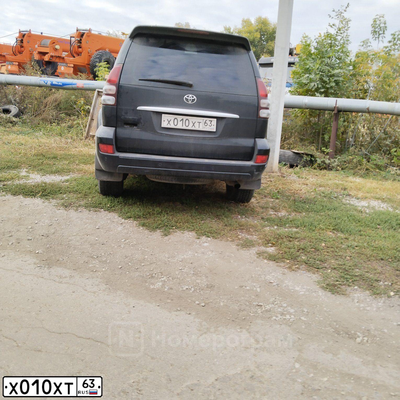Фото автомобиля TOYOTA LANDCRUISER, 2007 — госномер Х010ХТ63. Цвет: ЧЕРНЫЙ