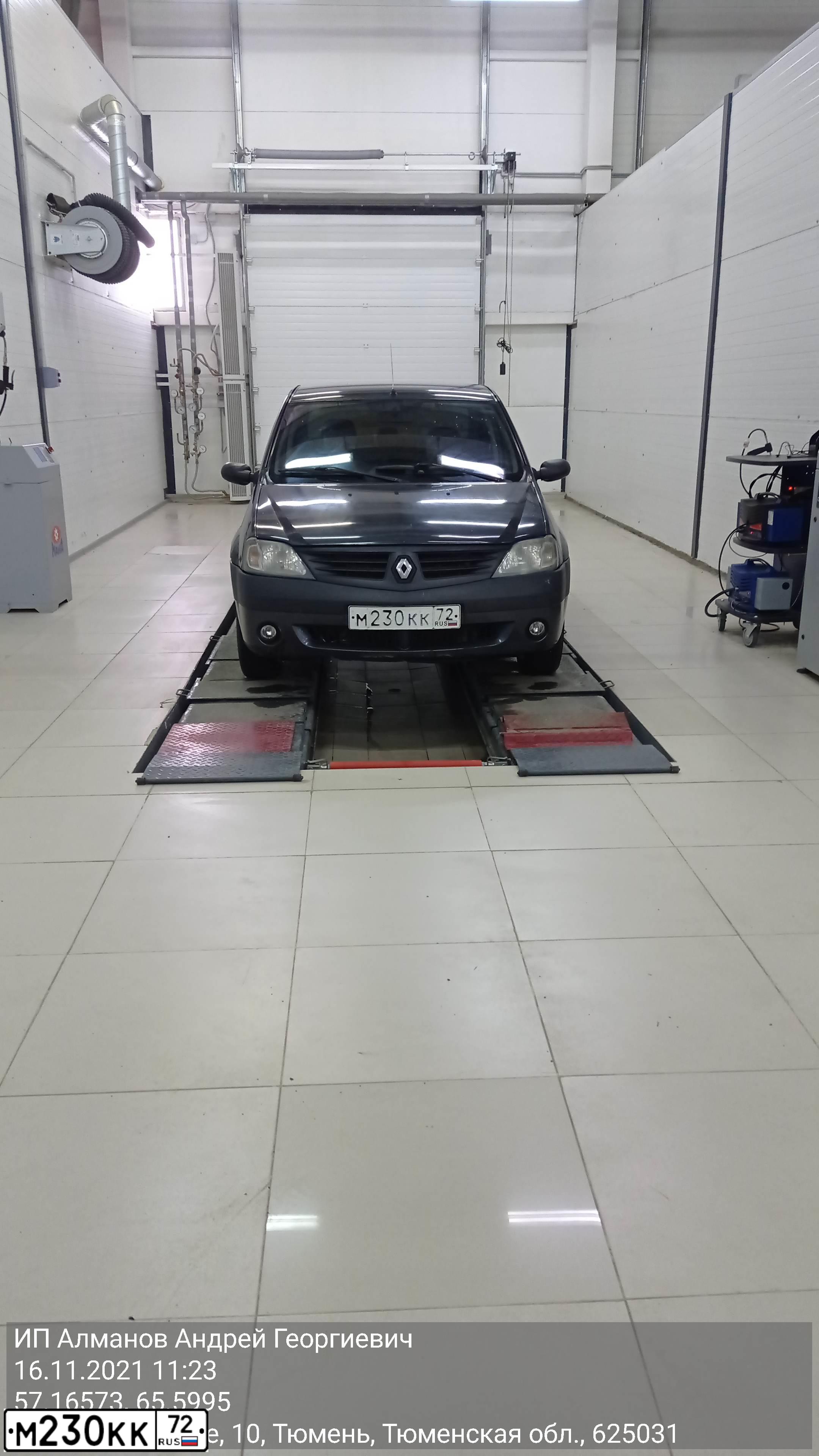 Фото автомобиля RENAULT LOGAN, 2008 — госномер М230КК72. Цвет: ТЕМНО-СЕРЫЙ