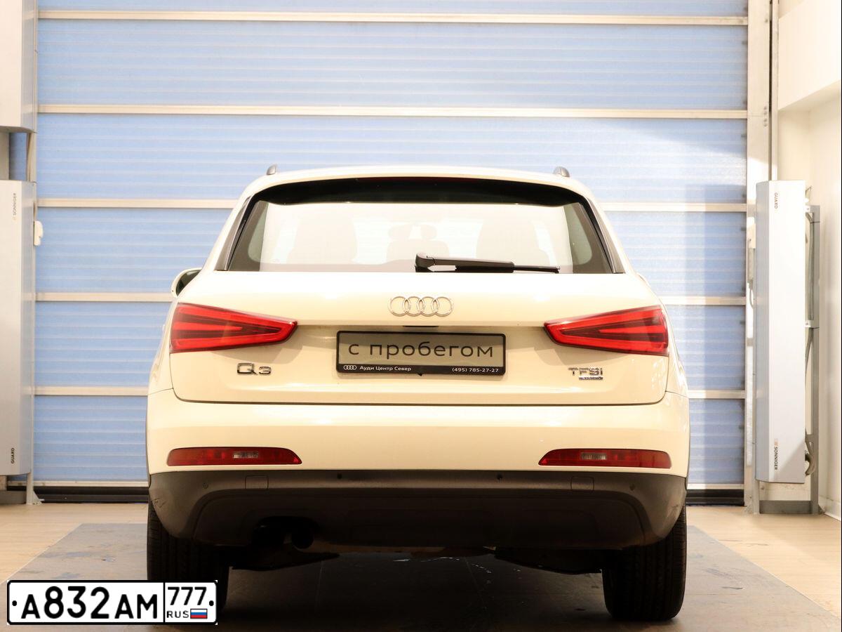 Фото автомобиля AUDI Q3, 2013 — госномер М421ЕВ702. Цвет: Белый