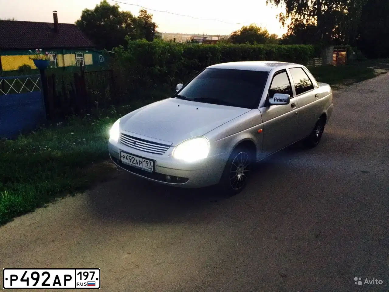 Фото автомобиля LADA 2170 PRIORA, 2010 — госномер Х665КМ05. Цвет: СЕРЫЙ