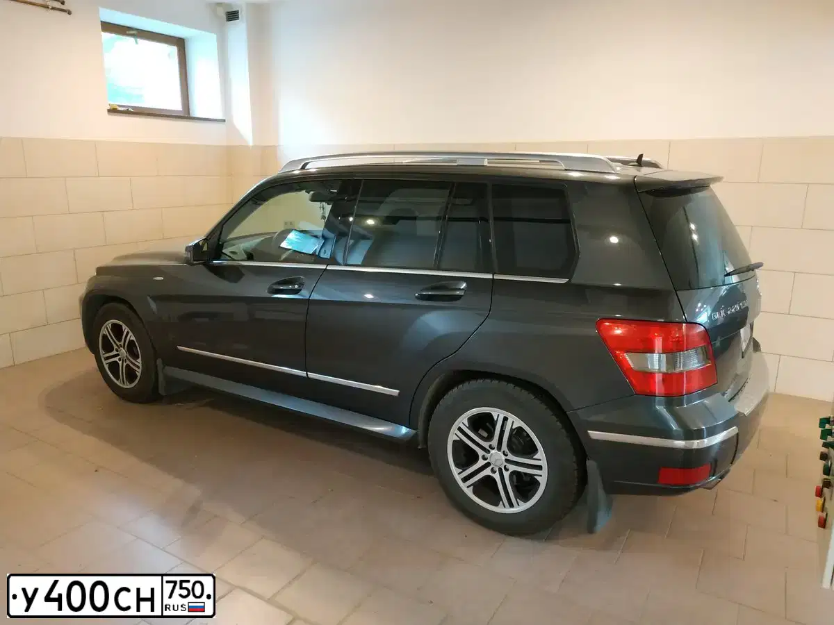 Фото автомобиля MERCEDES GLK-KLASSE, 2010 — госномер У400СН750. Цвет: СЕРЫЙ ТЕМНЫЙ