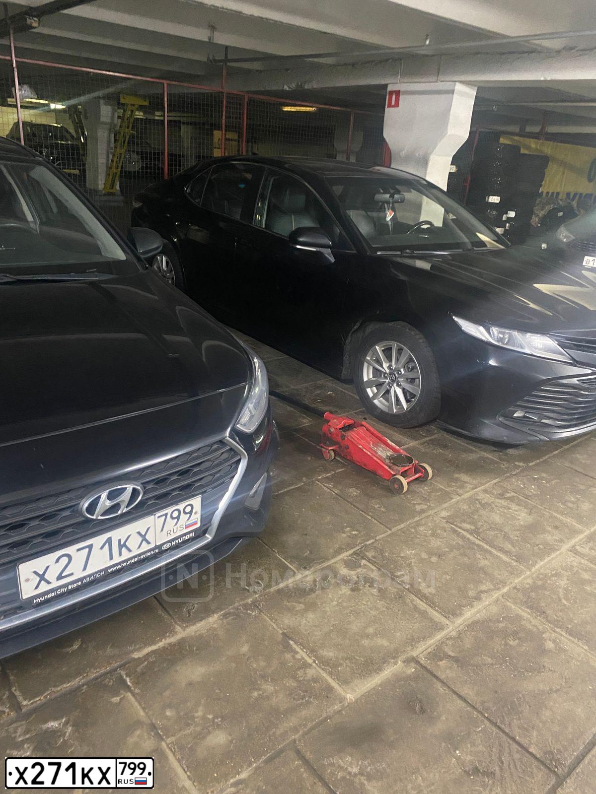 Фото автомобиля HYUNDAI SOLARIS, 2018 — госномер Х271КХ799. Цвет: ЧЕРНЫЙ