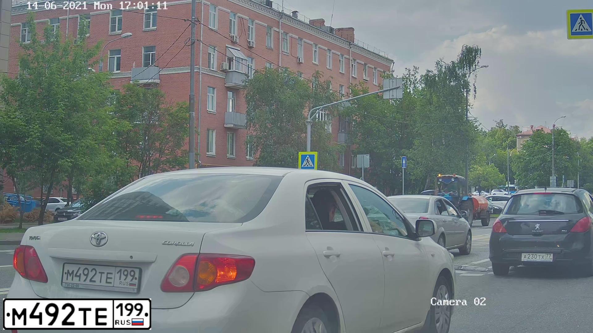Фото автомобиля TOYOTA COROLLA, 2008 — госномер М492ТЕ199. Цвет: БЕЛЫЙ