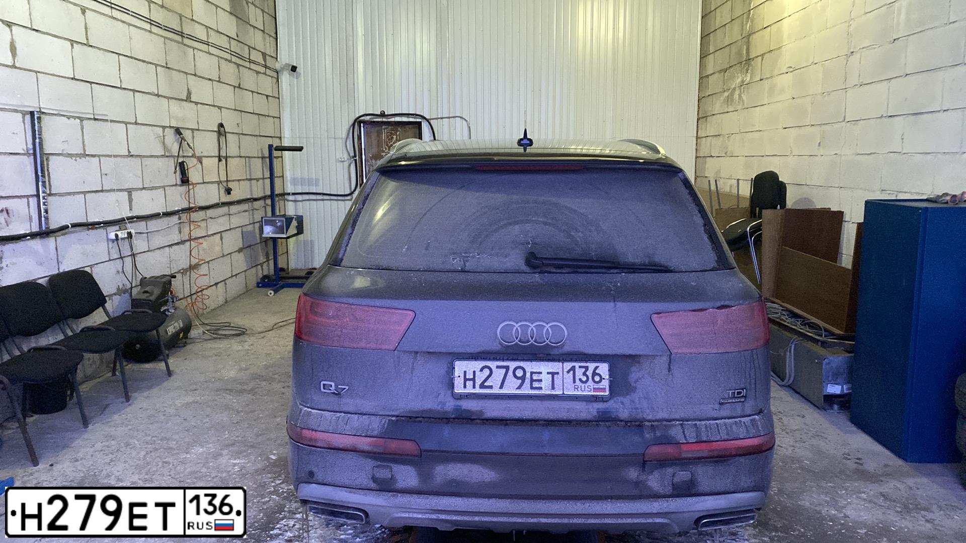 Фото автомобиля AUDI Q7, 2015 — госномер А039АА36. Цвет: ЧЕРНЫЙ