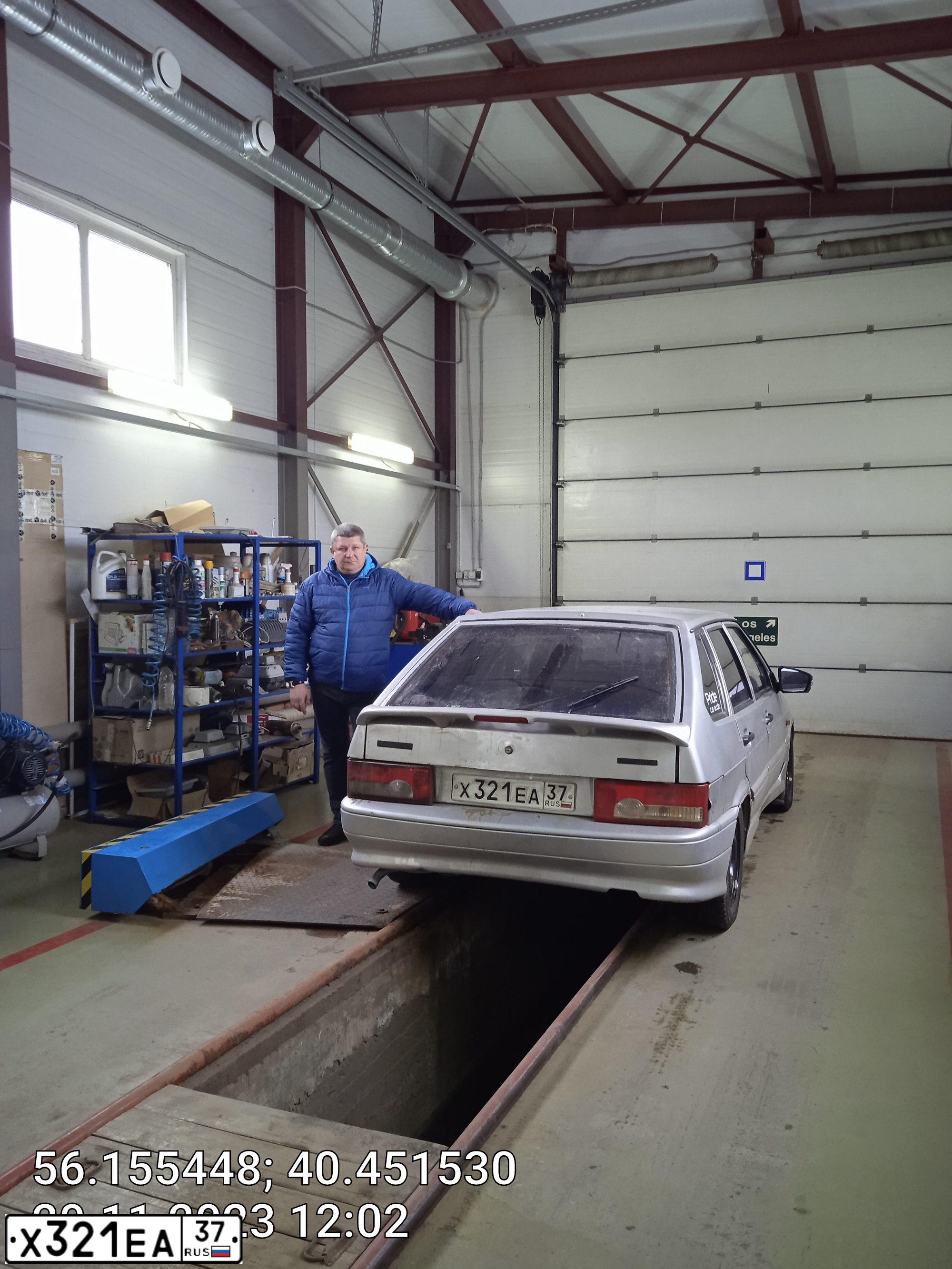 Фото автомобиля ВАЗ 21140, 2004 — госномер М966УР33. Цвет: Серебристый