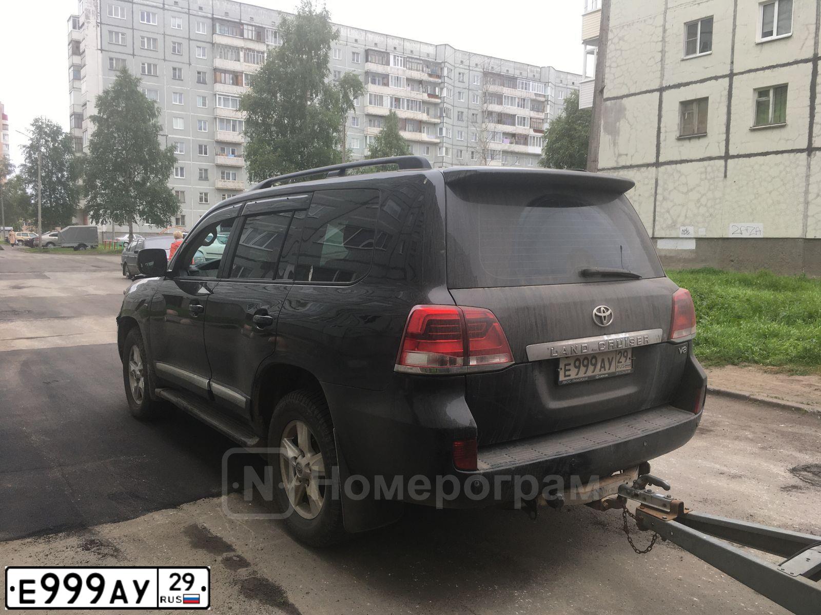 Фото автомобиля MERCEDES C-KLASSE, 2008 — госномер Е999АУ29. Цвет: ТЕМНО-СЕРЫЙ