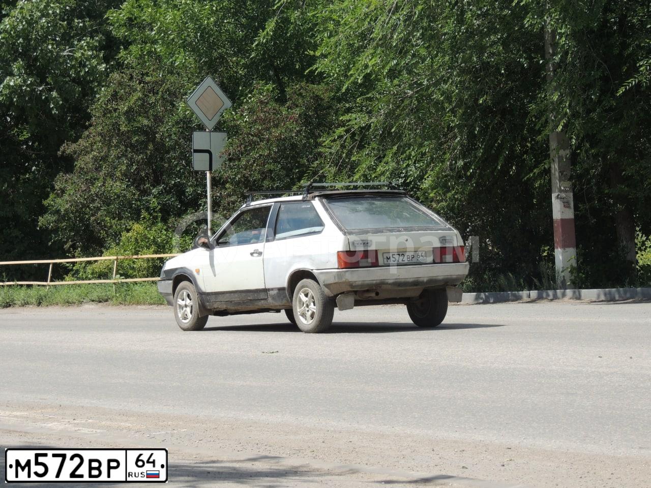 Фото автомобиля LADA 2108 SAMARA, 1990 — госномер М512ВР64. Цвет: БЕЛЫЙ