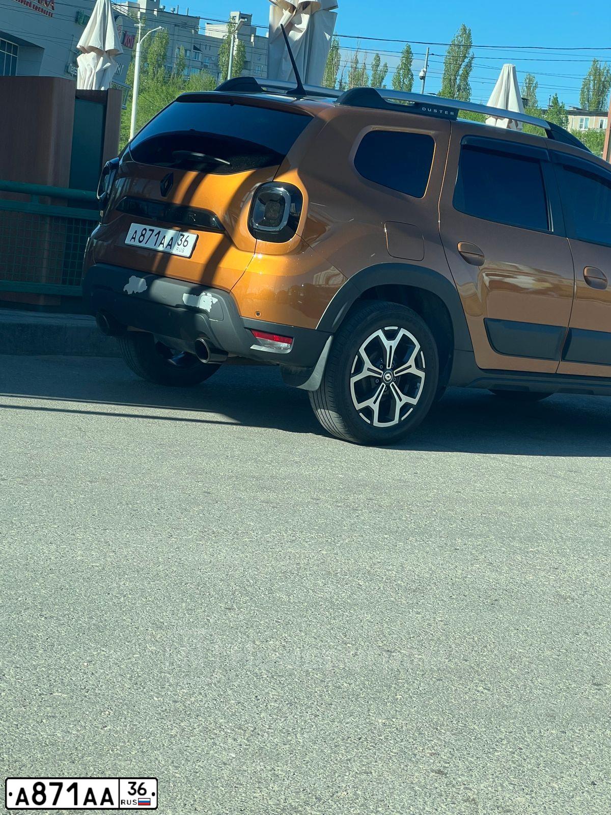 Фото автомобиля CHEVROLET NIVA, 2007 — госномер А871АА36. Цвет: Светло-Серебристый металлик