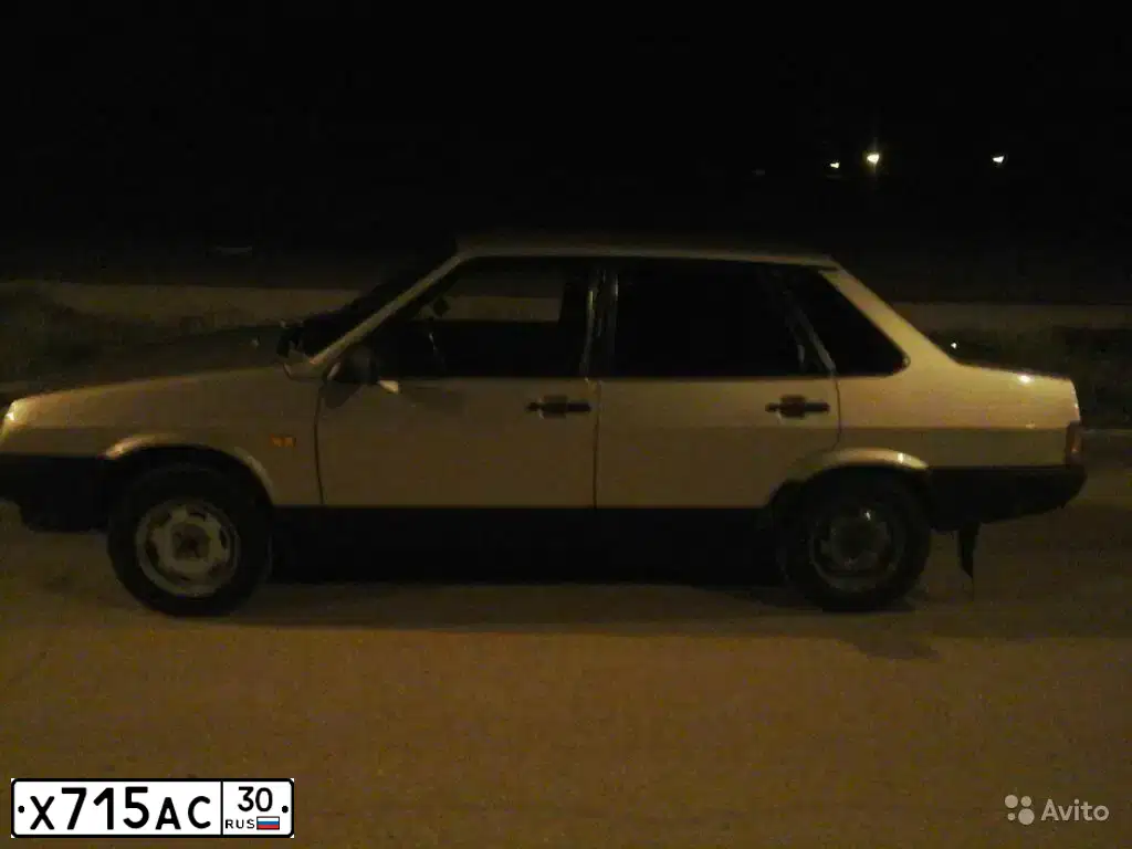 Фото автомобиля LADA 2109 SAMARA, 1997 — госномер Х715АС30. Цвет: СЕРЕБРИСТО-БЕЖЕВЫЙ