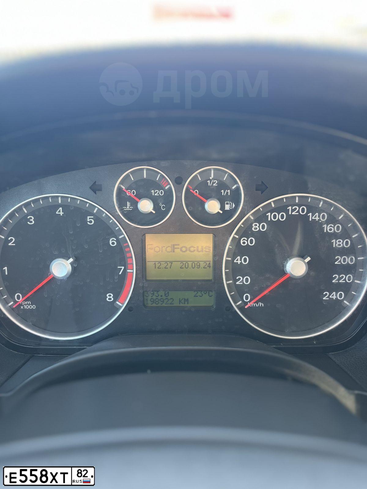 Фото автомобиля FORD FOCUS, 2006 — госномер Е558ХТ82. Цвет: Серебристый