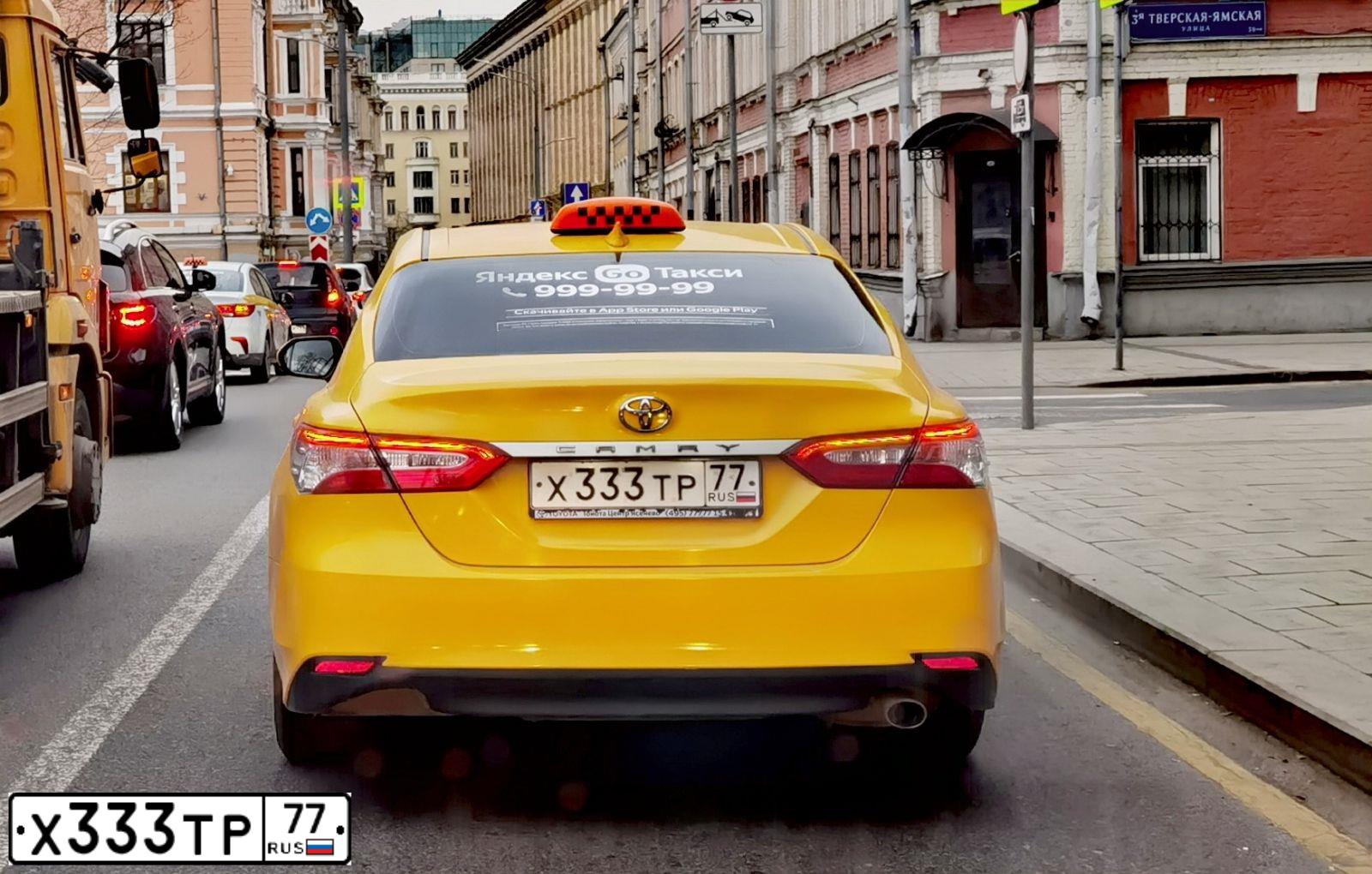 Фото автомобиля BMW W SERIE 3, 2013 — госномер Т747ОУ799. Цвет: БЕЛЫЙ