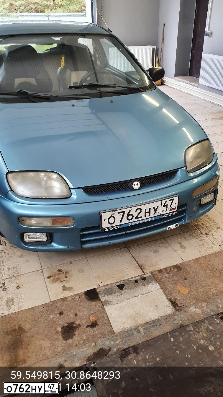 Фото автомобиля MAZDA 323, 1996 — госномер О762НУ47. Цвет: синий