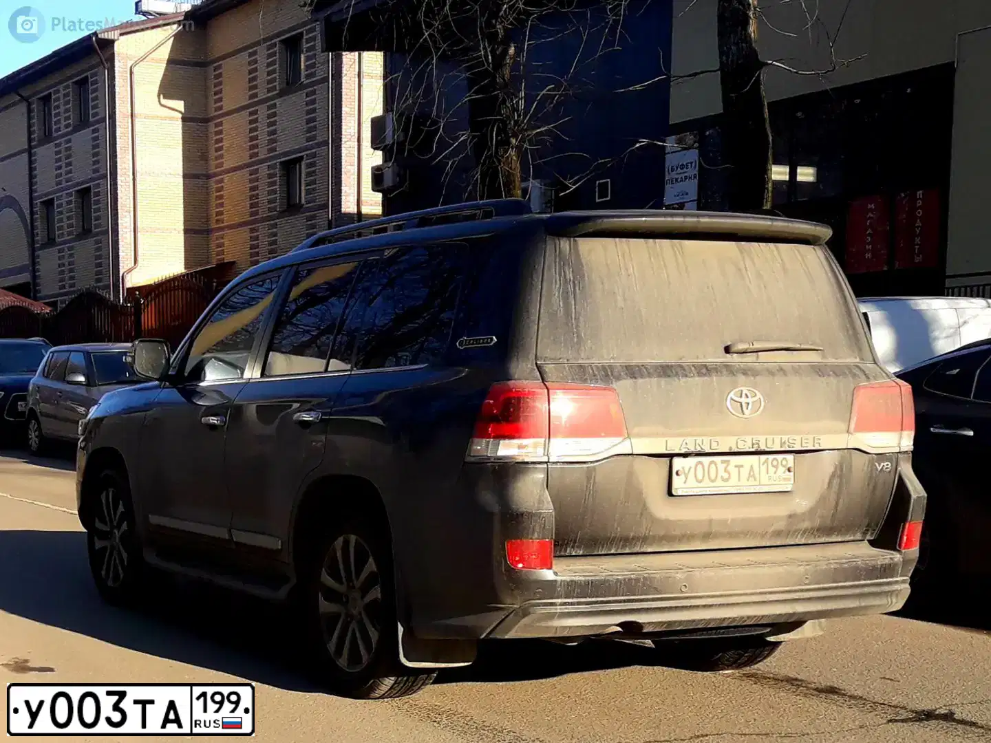 Фото автомобиля TOYOTA CAMRY, 2008 — госномер У003ТА199. Цвет: СЕРЫЙ