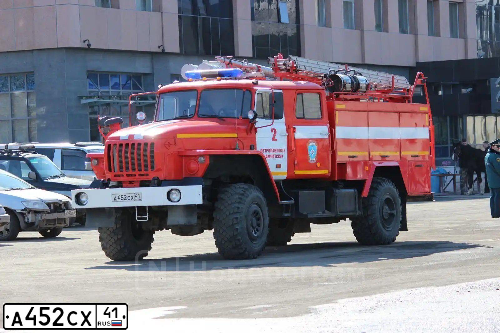Фото автомобиля 484В00 БЕЗ МОДЕЛИ, 2010 — госномер А452СХ41. Цвет: ЦВ СХ А6 ПО ГОСТ Р 50574-2019