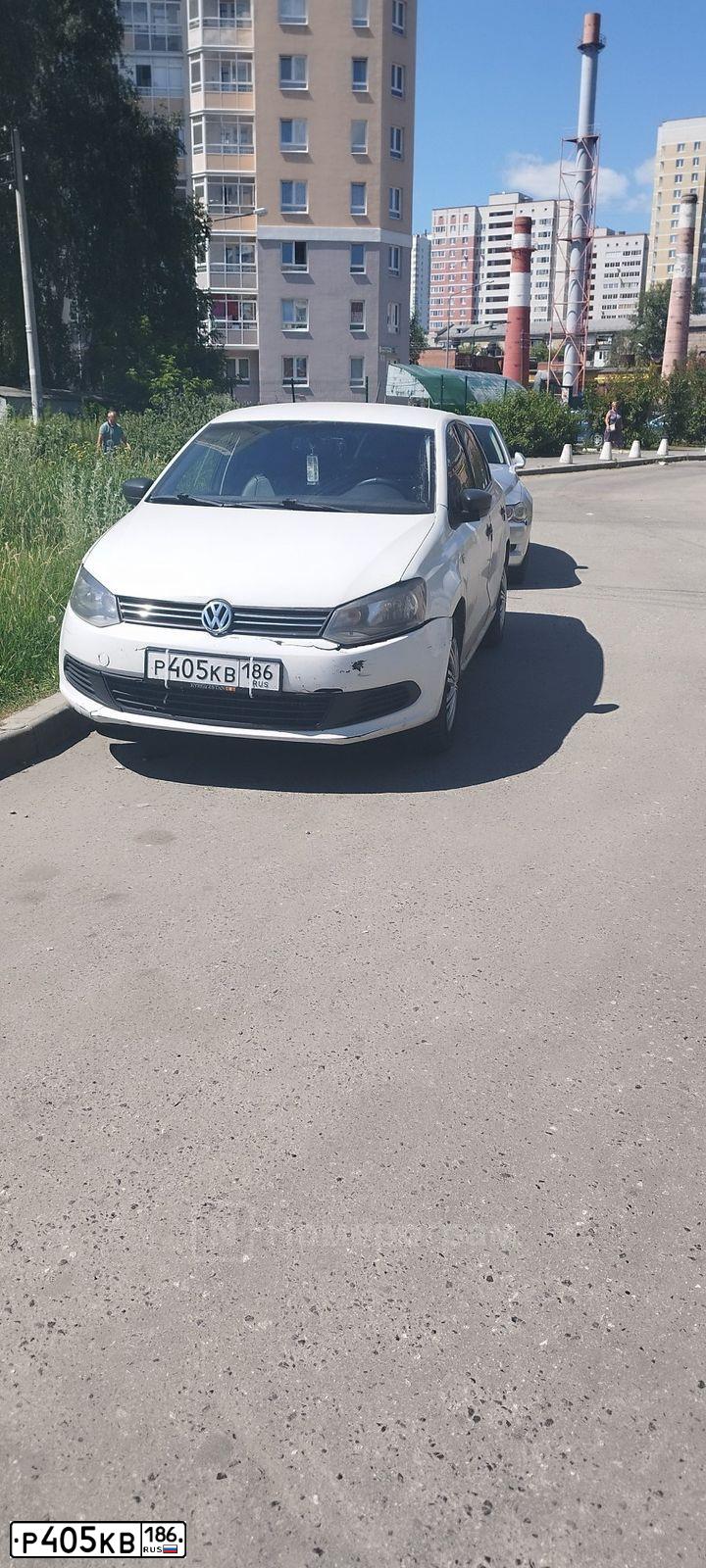Фото автомобиля VOLKSWAGEN POLO, 2013 — госномер Р405КВ186. Цвет: Белый