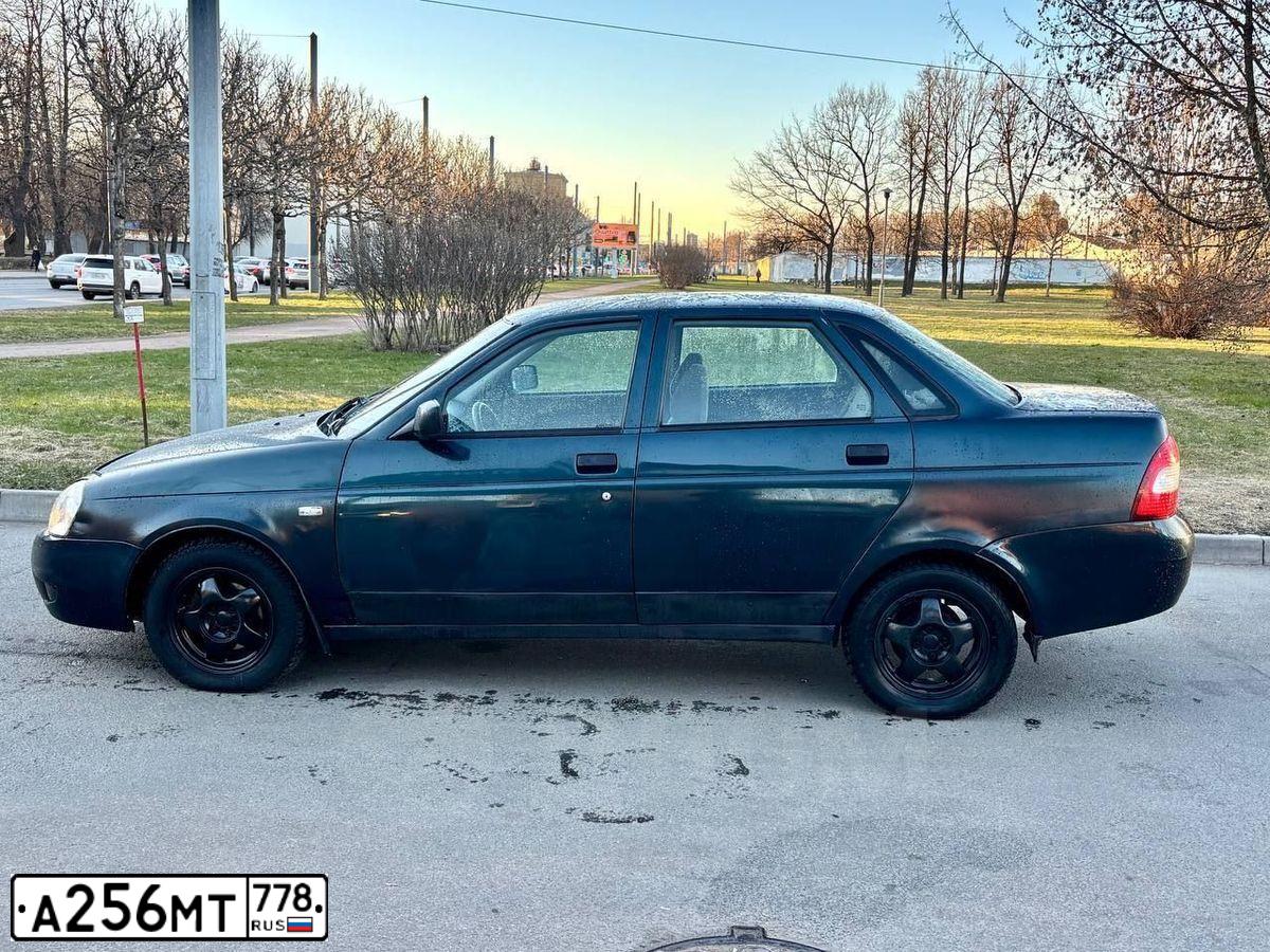 Фото автомобиля LADA 2170 PRIORA, 2007 — госномер А256МТ778. Цвет: ТЕМНО-ЗЕЛЕНЫЙ